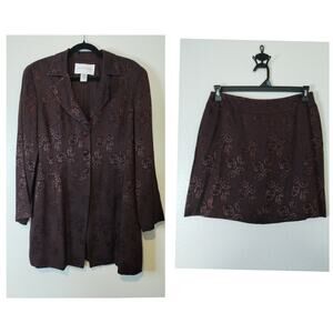 Vintage Hugo Buscati Size 14 Blazer & Skirt Set Reddish-Brown Floral Embossed